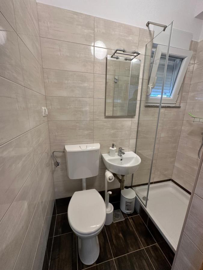 Villa Petra S Bazenom, Rostiljem I Parkingom ザダル エクステリア 写真